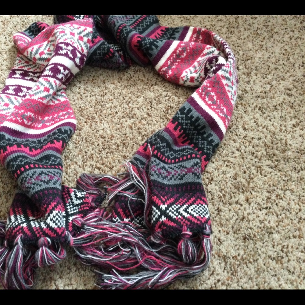 Scarf - Picture 2 of 2